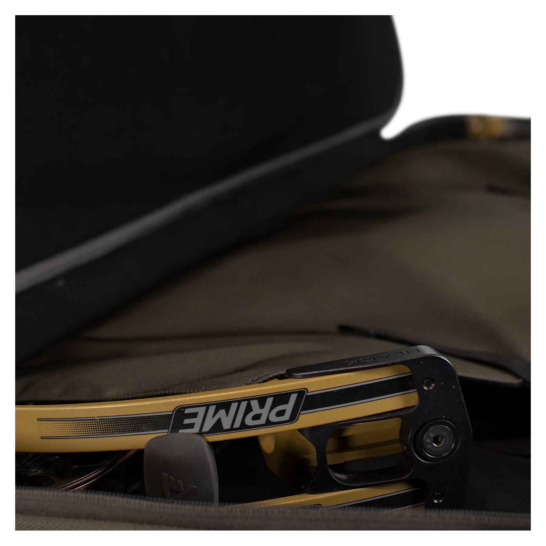BADLANDS BOW CASE - Image 6